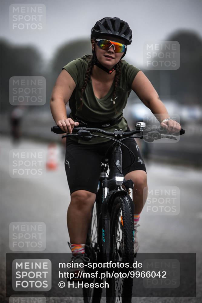 16.08.2026 - KN Förde Triathlon 2026 H.Heesch http://msf.ph/oto/9966042 16.08.2026 09:27:38 Radfahren 108, 156, 205, 230 meine-sportfotos.de