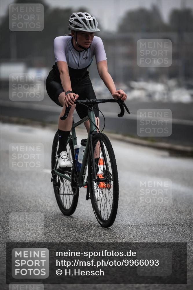16.08.2026 - KN Förde Triathlon 2026 H.Heesch http://msf.ph/oto/9966093 16.08.2026 09:27:51 Radfahren 115, 142, 168, 186, 187 meine-sportfotos.de