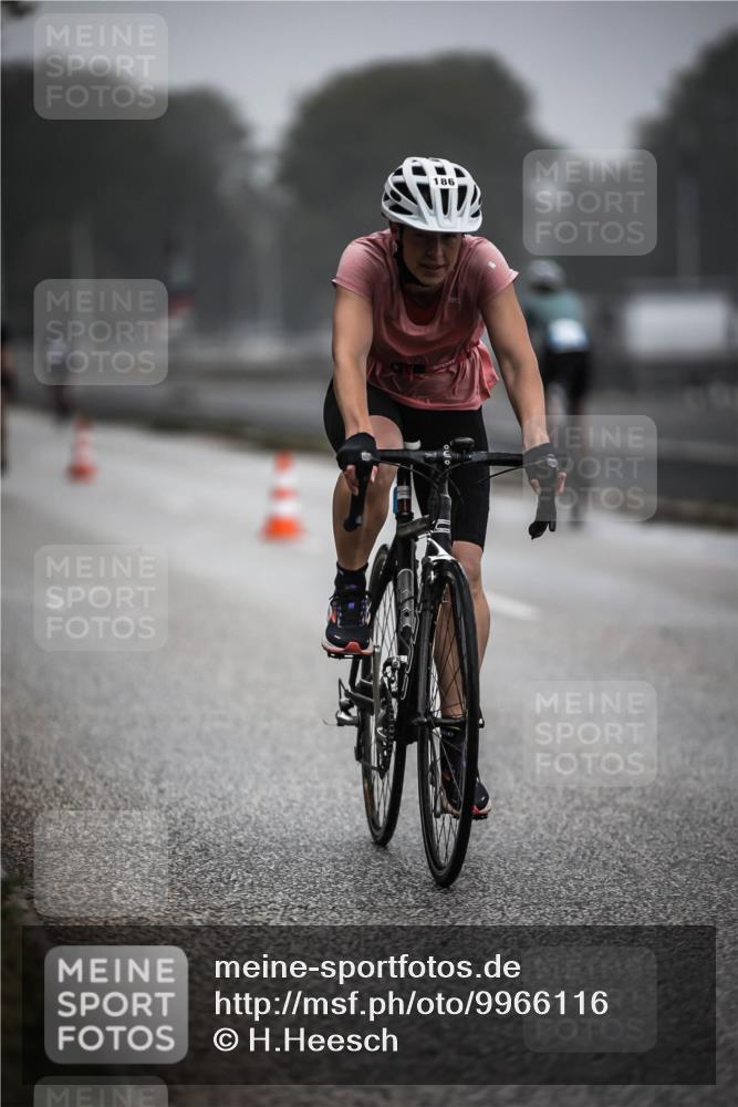 16.08.2026 - KN Förde Triathlon 2026 H.Heesch http://msf.ph/oto/9966116 16.08.2026 09:27:54 Radfahren 115, 142, 166, 178, 186, 187 meine-sportfotos.de