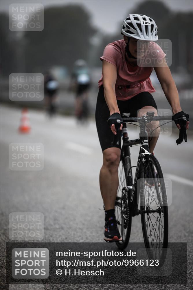 16.08.2026 - KN Förde Triathlon 2026 H.Heesch http://msf.ph/oto/9966123 16.08.2026 09:27:55 Radfahren 115, 142, 166, 178, 186 meine-sportfotos.de