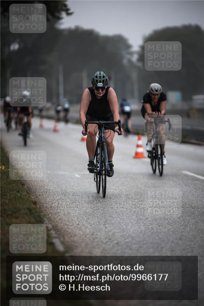 16.08.2026 - KN Förde Triathlon 2026 H.Heesch http://msf.ph/oto/9966177 16.08.2026 09:28:03 Radfahren 103, 110, 113, 114, 146, 164, 174, 190, 192, 194, 198, 239 meine-sportfotos.de