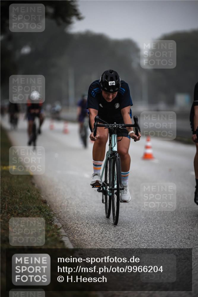 16.08.2026 - KN Förde Triathlon 2026 H.Heesch http://msf.ph/oto/9966204 16.08.2026 09:28:07 Radfahren 110, 113, 114, 169, 174, 190, 194, 198, 225, 239 meine-sportfotos.de