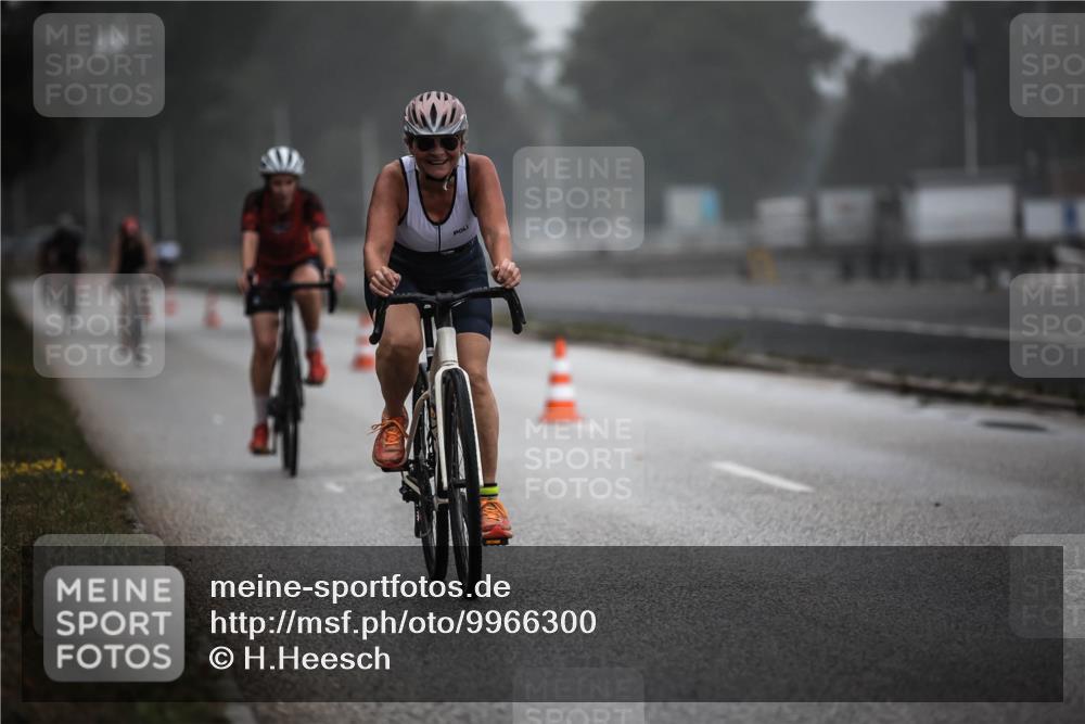 16.08.2026 - KN Förde Triathlon 2026 H.Heesch http://msf.ph/oto/9966300 16.08.2026 09:28:30 Radfahren 117, 139, 160, 163, 167 meine-sportfotos.de