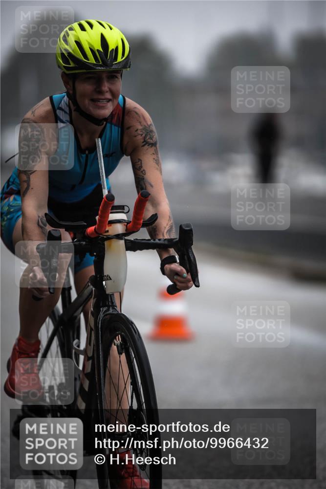 16.08.2026 - KN Förde Triathlon 2026 H.Heesch http://msf.ph/oto/9966432 16.08.2026 09:29:22 Radfahren 201, 213, 241 meine-sportfotos.de