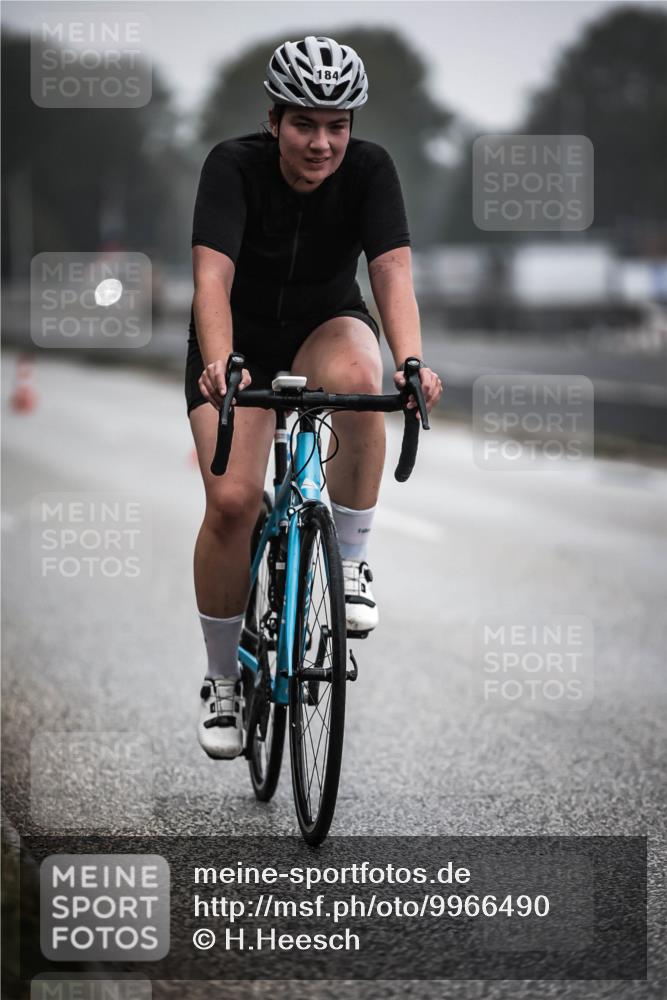 16.08.2026 - KN Förde Triathlon 2026 H.Heesch http://msf.ph/oto/9966490 16.08.2026 09:29:48 Radfahren 119, 133, 184 meine-sportfotos.de