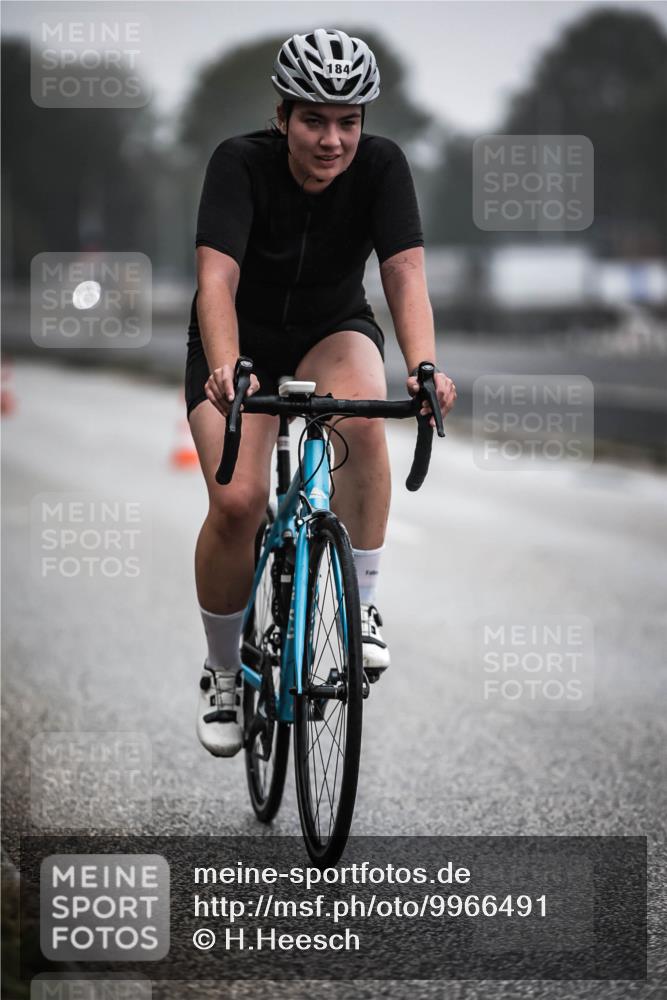 16.08.2026 - KN Förde Triathlon 2026 H.Heesch http://msf.ph/oto/9966491 16.08.2026 09:29:48 Radfahren 119, 133, 184 meine-sportfotos.de