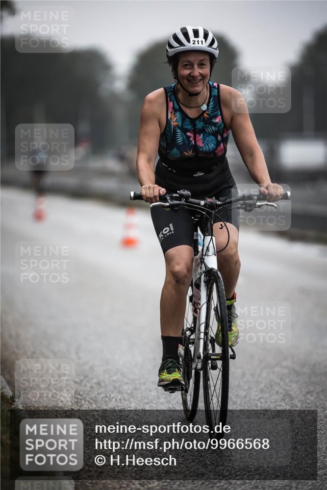 16.08.2026 - KN Förde Triathlon 2026 H.Heesch http://msf.ph/oto/9966568 16.08.2026 09:30:01 Radfahren 126, 176, 211, 229 meine-sportfotos.de