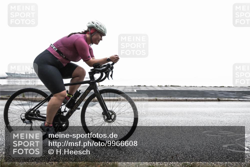 16.08.2026 - KN Förde Triathlon 2026 H.Heesch http://msf.ph/oto/9966608 16.08.2026 09:39:05 Radfahren 180, 183, 239 meine-sportfotos.de
