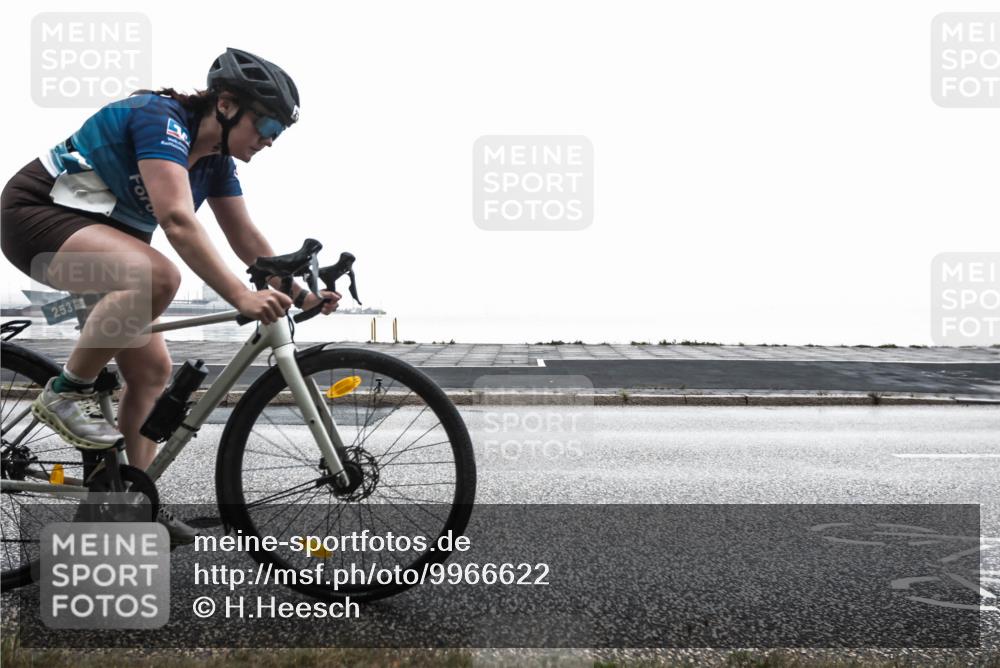 16.08.2026 - KN Förde Triathlon 2026 H.Heesch http://msf.ph/oto/9966622 16.08.2026 09:39:39 Radfahren 119, 227, 242, 253, 537 meine-sportfotos.de