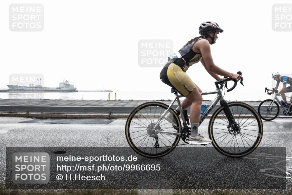 16.08.2026 - KN Förde Triathlon 2026 H.Heesch http://msf.ph/oto/9966695 16.08.2026 09:41:20 Radfahren 149, 205, 233, 234, 240, 264 meine-sportfotos.de