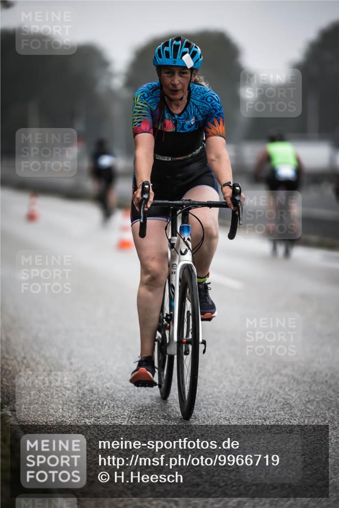 16.08.2026 - KN Förde Triathlon 2026 H.Heesch http://msf.ph/oto/9966719 16.08.2026 09:30:17 Radfahren 142, 171, 180, 215, 235 meine-sportfotos.de