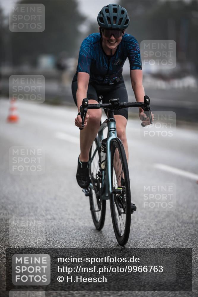 16.08.2026 - KN Förde Triathlon 2026 H.Heesch http://msf.ph/oto/9966763 16.08.2026 09:30:21 Radfahren 142, 146, 235 meine-sportfotos.de