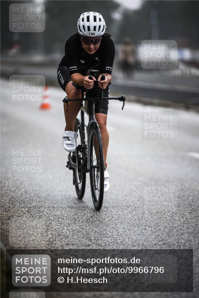 16.08.2026 - KN Förde Triathlon 2026 H.Heesch http://msf.ph/oto/9966796 16.08.2026 09:30:24 Radfahren 110, 113, 142, 146 meine-sportfotos.de