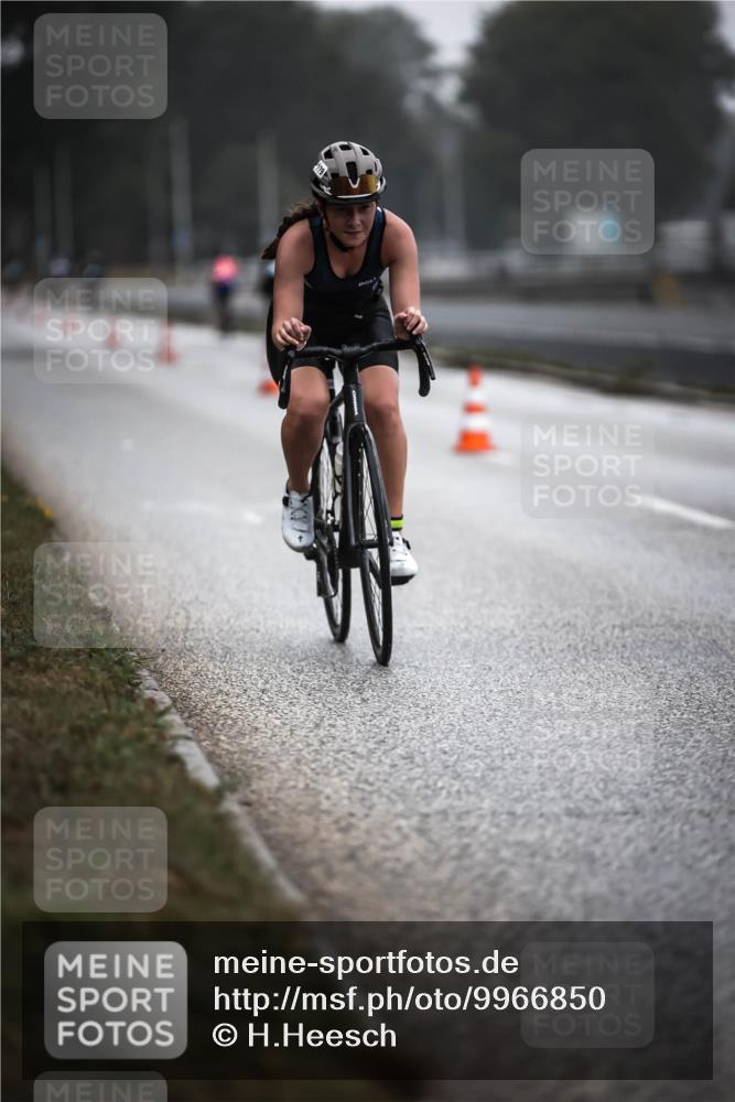 16.08.2026 - KN Förde Triathlon 2026 H.Heesch http://msf.ph/oto/9966850 16.08.2026 09:30:32 Radfahren 110, 113, 159, 179, 204, 219 meine-sportfotos.de