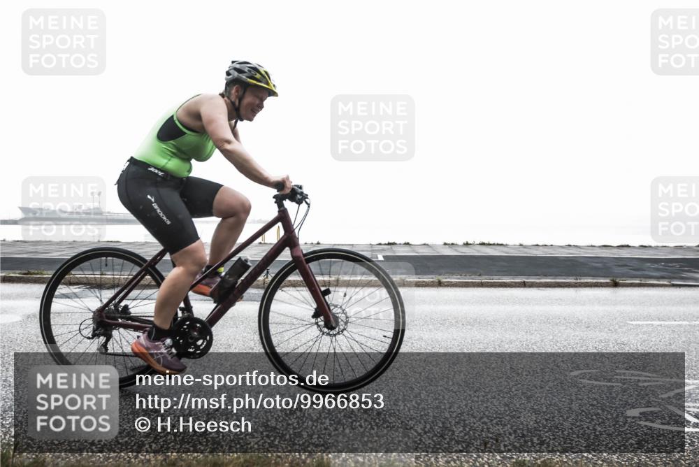 16.08.2026 - KN Förde Triathlon 2026 H.Heesch http://msf.ph/oto/9966853 16.08.2026 09:44:05 Radfahren 240, 247, 248, 262 meine-sportfotos.de