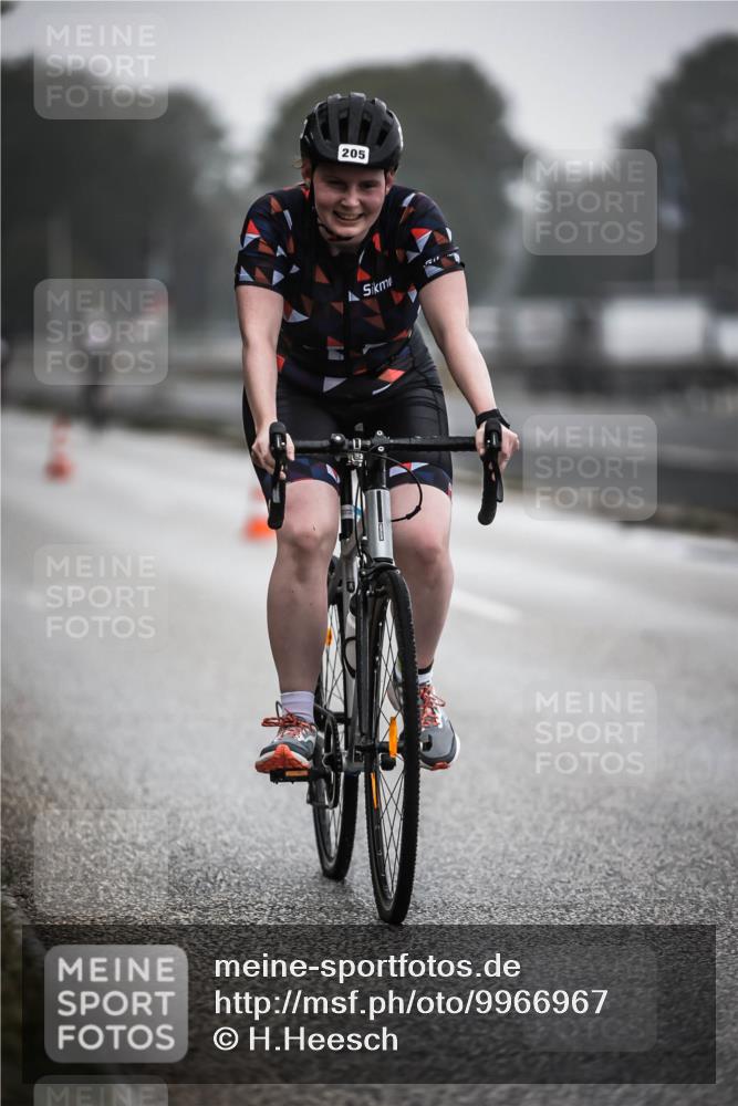 16.08.2026 - KN Förde Triathlon 2026 H.Heesch http://msf.ph/oto/9966967 16.08.2026 09:30:50 Radfahren 129, 141, 149, 160, 205 meine-sportfotos.de