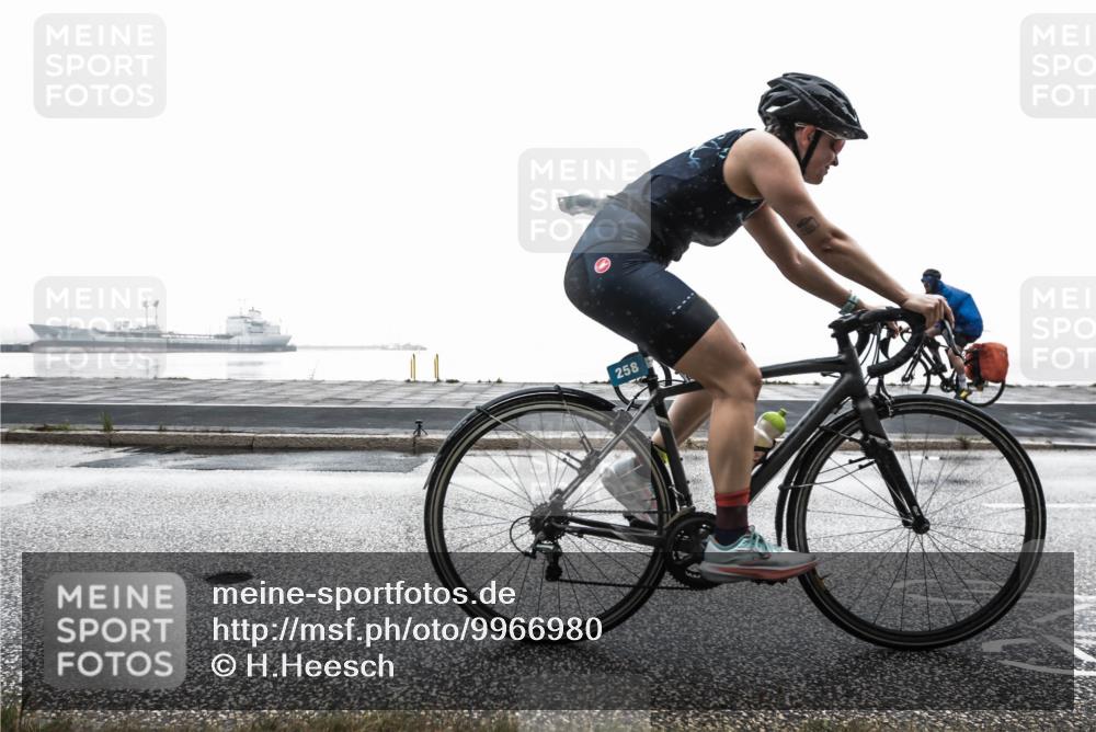 16.08.2026 - KN Förde Triathlon 2026 H.Heesch http://msf.ph/oto/9966980 16.08.2026 09:46:31 Radfahren 109, 150, 198, 202, 216, 255, 258 meine-sportfotos.de