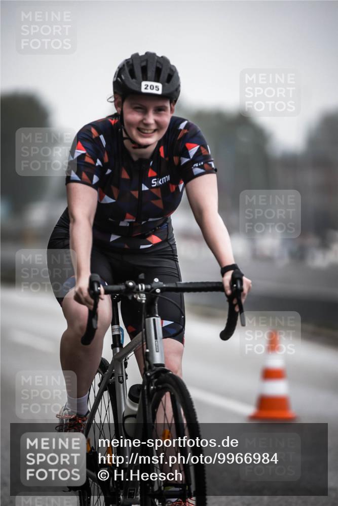 16.08.2026 - KN Förde Triathlon 2026 H.Heesch http://msf.ph/oto/9966984 16.08.2026 09:30:51 Radfahren 129, 141, 149, 160, 205 meine-sportfotos.de