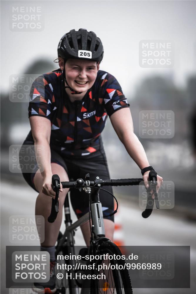 16.08.2026 - KN Förde Triathlon 2026 H.Heesch http://msf.ph/oto/9966989 16.08.2026 09:30:51 Radfahren 129, 141, 149, 160, 205 meine-sportfotos.de