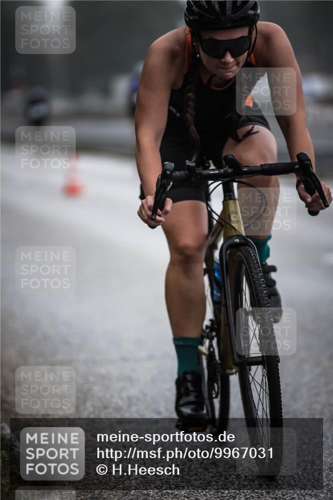 16.08.2026 - KN Förde Triathlon 2026 H.Heesch http://msf.ph/oto/9967031 16.08.2026 09:30:58 Radfahren 122, 130, 149, 214, 223 meine-sportfotos.de