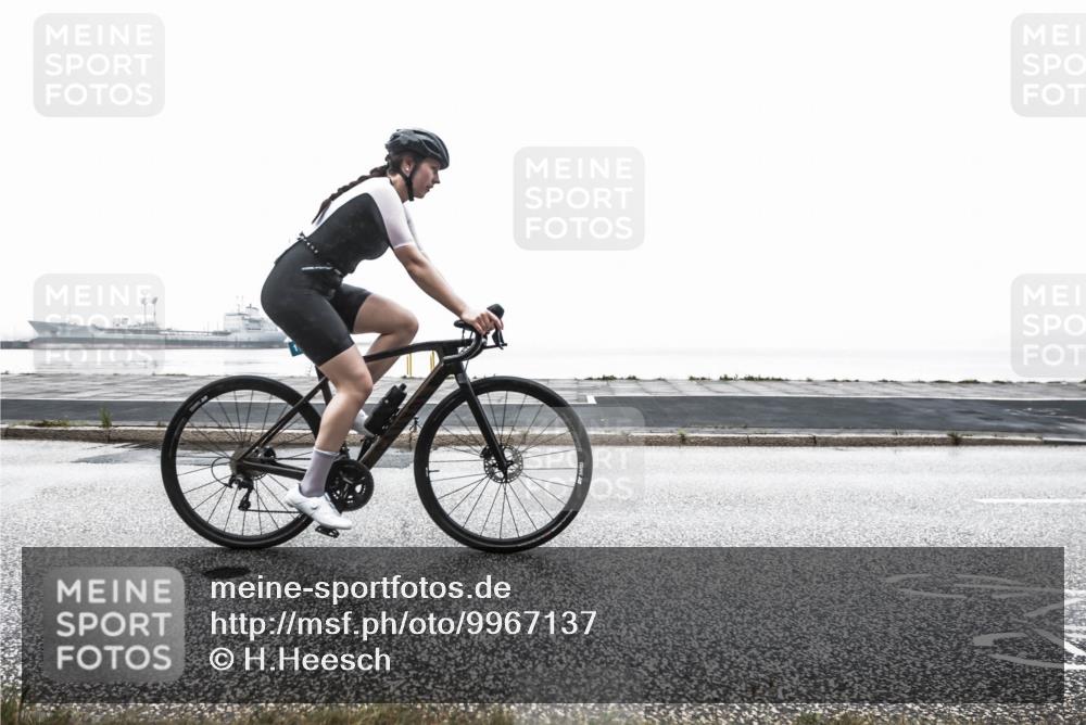 16.08.2026 - KN Förde Triathlon 2026 H.Heesch http://msf.ph/oto/9967137 16.08.2026 09:49:30 Radfahren 118, 161, 164, 178, 187, 189, 192, 253 meine-sportfotos.de