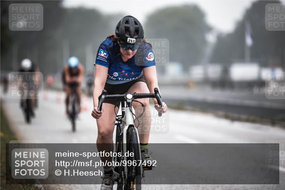 16.08.2026 - KN Förde Triathlon 2026 H.Heesch http://msf.ph/oto/9967492 16.08.2026 09:39:37 Radfahren 119, 227, 242, 253, 537 meine-sportfotos.de