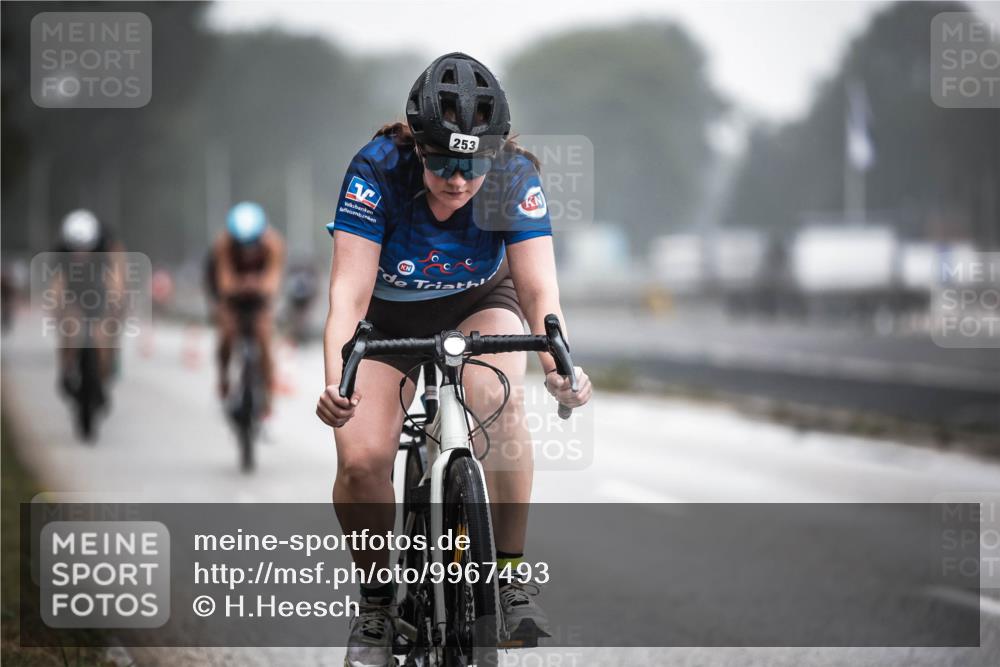16.08.2026 - KN Förde Triathlon 2026 H.Heesch http://msf.ph/oto/9967493 16.08.2026 09:39:37 Radfahren 119, 227, 242, 253, 537 meine-sportfotos.de