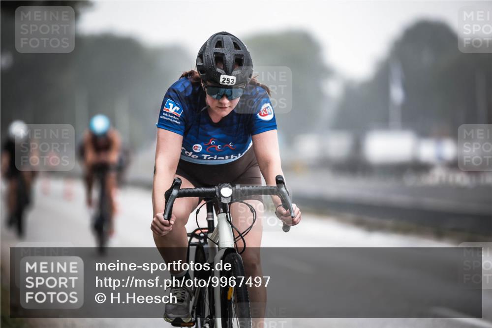16.08.2026 - KN Förde Triathlon 2026 H.Heesch http://msf.ph/oto/9967497 16.08.2026 09:39:38 Radfahren 119, 227, 242, 253, 537 meine-sportfotos.de