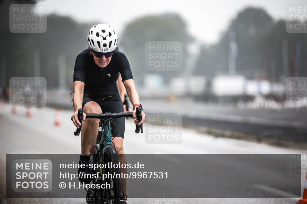 16.08.2026 - KN Förde Triathlon 2026 H.Heesch http://msf.ph/oto/9967531 16.08.2026 09:39:41 Radfahren 119, 227, 242, 253, 537 meine-sportfotos.de