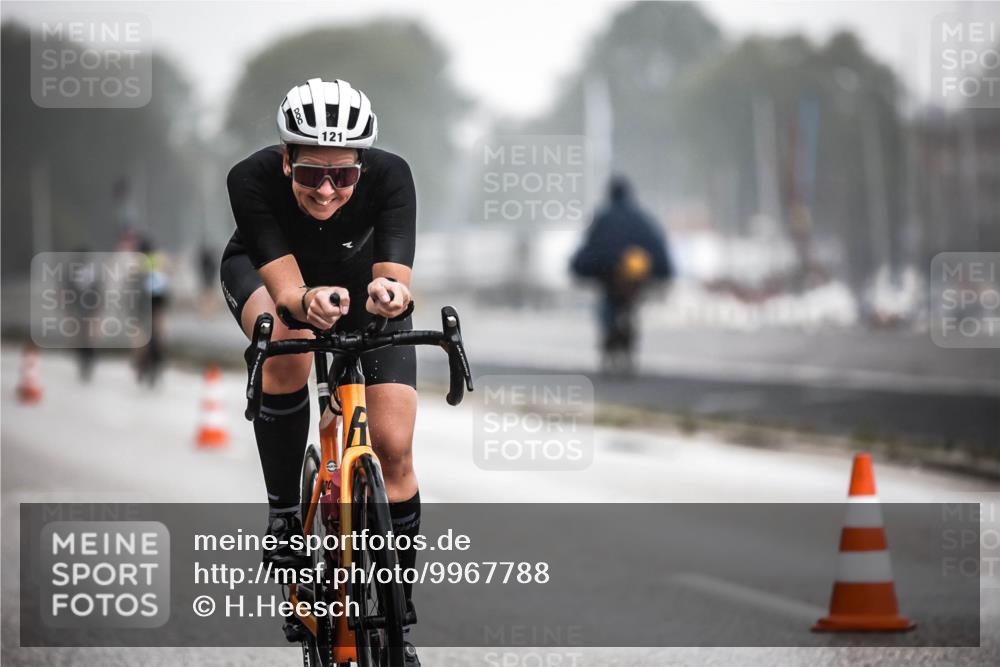 16.08.2026 - KN Förde Triathlon 2026 H.Heesch http://msf.ph/oto/9967788 16.08.2026 09:40:20 Radfahren 110, 116, 121, 142, 148, 206 meine-sportfotos.de
