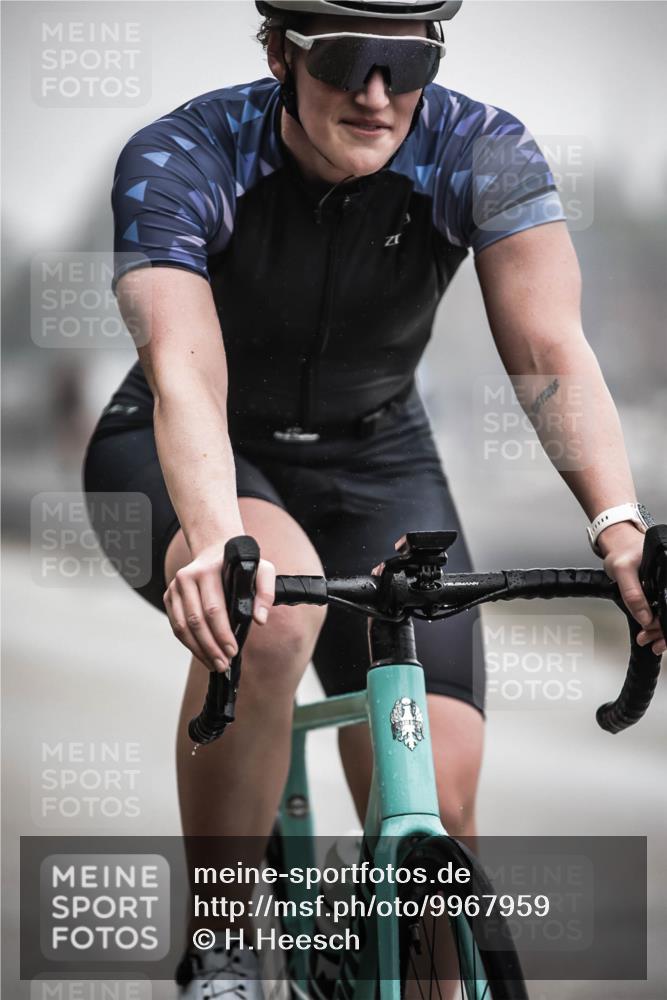 16.08.2026 - KN Förde Triathlon 2026 H.Heesch http://msf.ph/oto/9967959 16.08.2026 09:40:36 Radfahren 163, 199, 201, 230, 232 meine-sportfotos.de