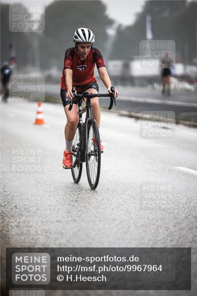 16.08.2026 - KN Förde Triathlon 2026 H.Heesch http://msf.ph/oto/9967964 16.08.2026 09:40:41 Radfahren 139, 184, 232 meine-sportfotos.de