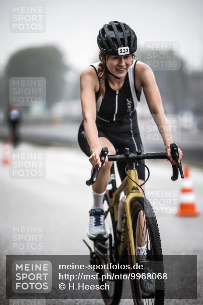16.08.2026 - KN Förde Triathlon 2026 H.Heesch http://msf.ph/oto/9968068 16.08.2026 09:41:19 Radfahren 149, 205, 233, 234, 240, 264 meine-sportfotos.de
