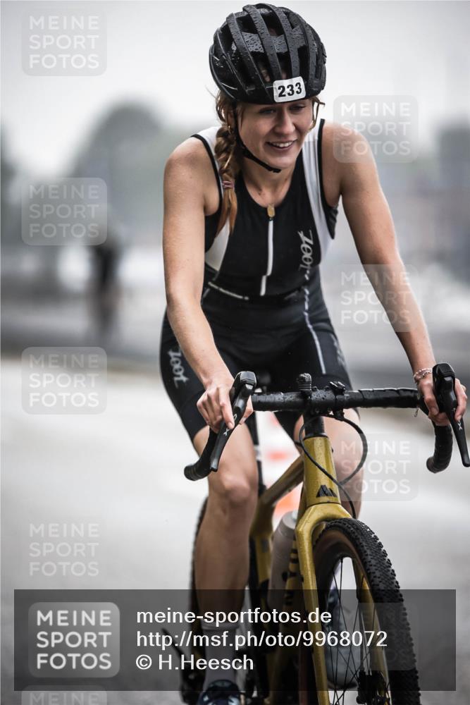 16.08.2026 - KN Förde Triathlon 2026 H.Heesch http://msf.ph/oto/9968072 16.08.2026 09:41:19 Radfahren 149, 205, 233, 234, 240, 264 meine-sportfotos.de