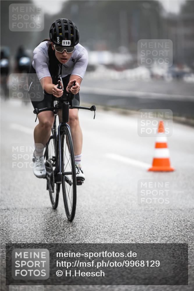 16.08.2026 - KN Förde Triathlon 2026 H.Heesch http://msf.ph/oto/9968129 16.08.2026 09:41:41 Radfahren 117, 118, 126, 129, 130, 171, 229 meine-sportfotos.de