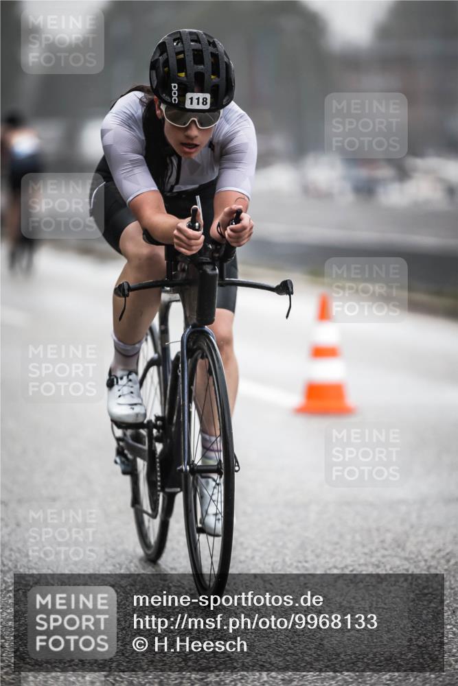 16.08.2026 - KN Förde Triathlon 2026 H.Heesch http://msf.ph/oto/9968133 16.08.2026 09:41:41 Radfahren 117, 118, 126, 129, 130, 171, 229 meine-sportfotos.de