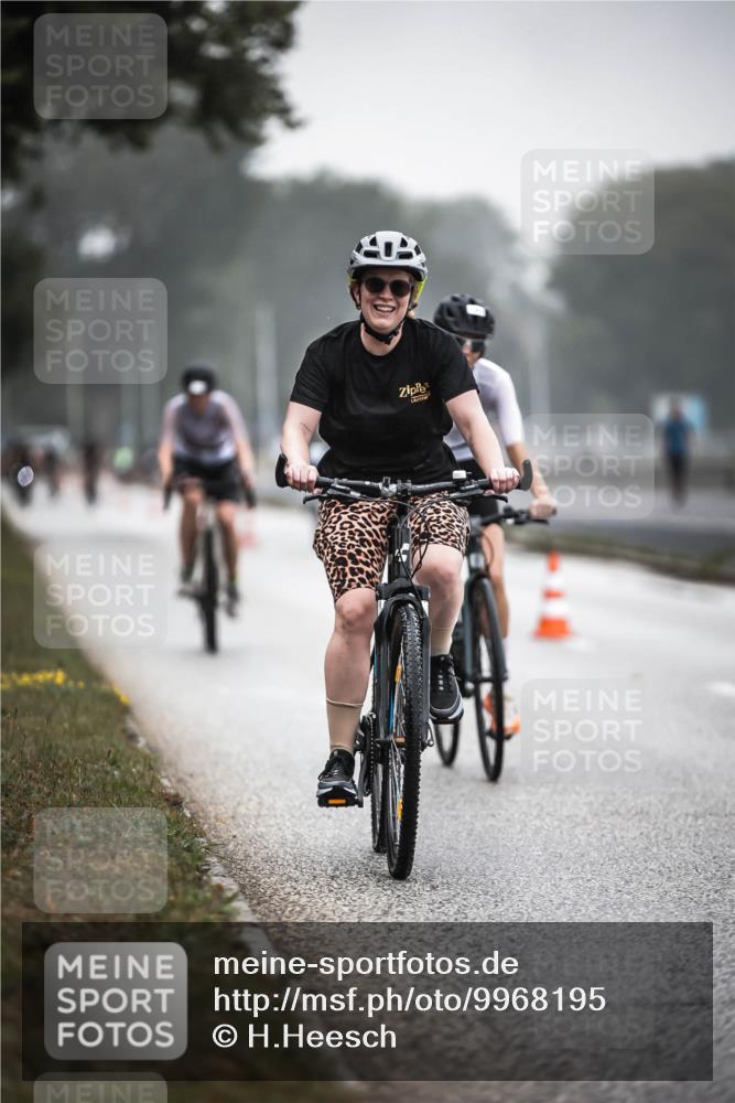 16.08.2026 - KN Förde Triathlon 2026 H.Heesch http://msf.ph/oto/9968195 16.08.2026 09:41:51 Radfahren 107, 128, 180, 181, 194, 211, 239, 245 meine-sportfotos.de