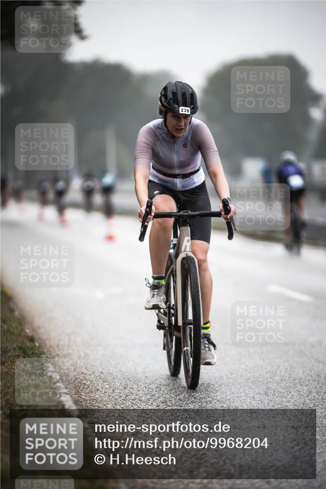 16.08.2026 - KN Förde Triathlon 2026 H.Heesch http://msf.ph/oto/9968204 16.08.2026 09:41:53 Radfahren 128, 181, 194, 239, 245 meine-sportfotos.de