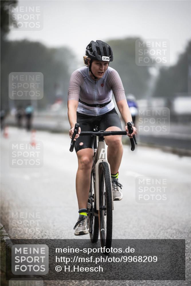 16.08.2026 - KN Förde Triathlon 2026 H.Heesch http://msf.ph/oto/9968209 16.08.2026 09:41:53 Radfahren 128, 181, 194, 239, 245 meine-sportfotos.de