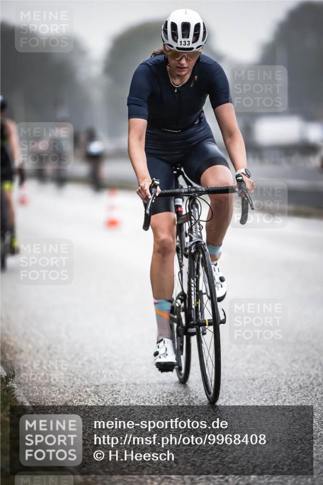 16.08.2026 - KN Förde Triathlon 2026 H.Heesch http://msf.ph/oto/9968408 16.08.2026 09:43:01 Radfahren 127, 133, 140, 214, 219, 222, 223 meine-sportfotos.de
