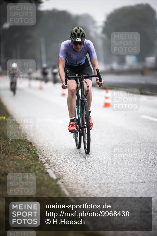 16.08.2026 - KN Förde Triathlon 2026 H.Heesch http://msf.ph/oto/9968430 16.08.2026 09:43:05 Radfahren 140, 214, 219, 223 meine-sportfotos.de