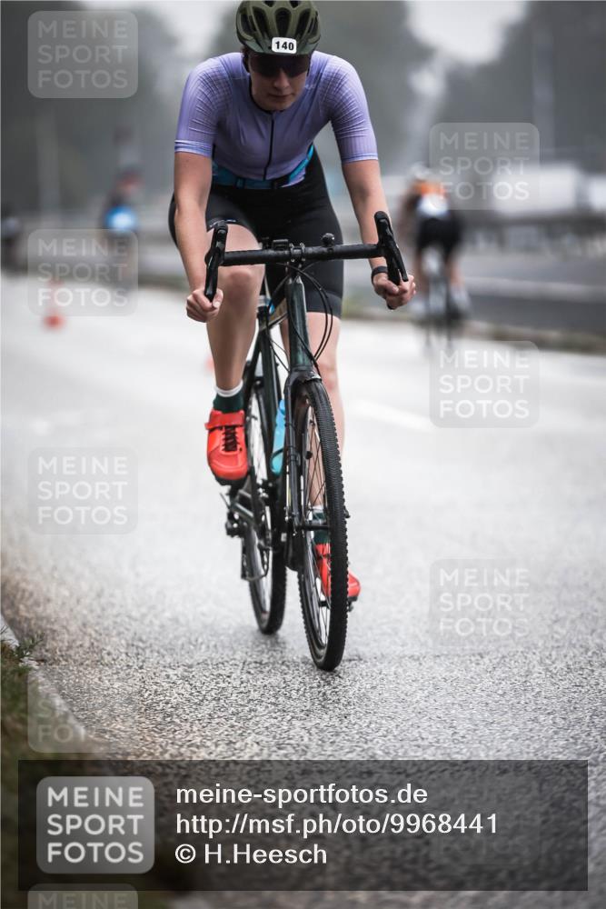 16.08.2026 - KN Förde Triathlon 2026 H.Heesch http://msf.ph/oto/9968441 16.08.2026 09:43:05 Radfahren 140, 214, 219, 223 meine-sportfotos.de