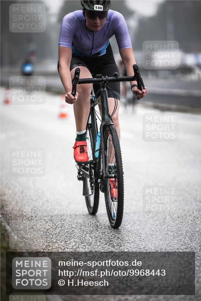 16.08.2026 - KN Förde Triathlon 2026 H.Heesch http://msf.ph/oto/9968443 16.08.2026 09:43:06 Radfahren 140, 219, 223 meine-sportfotos.de
