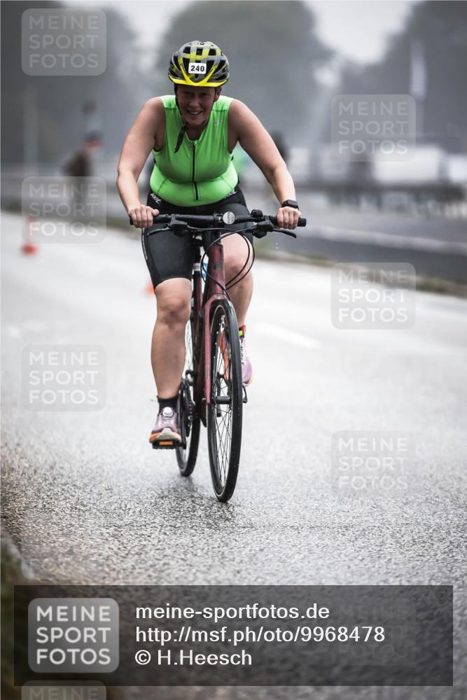 16.08.2026 - KN Förde Triathlon 2026 H.Heesch http://msf.ph/oto/9968478 16.08.2026 09:44:03 Radfahren 240, 248, 262 meine-sportfotos.de