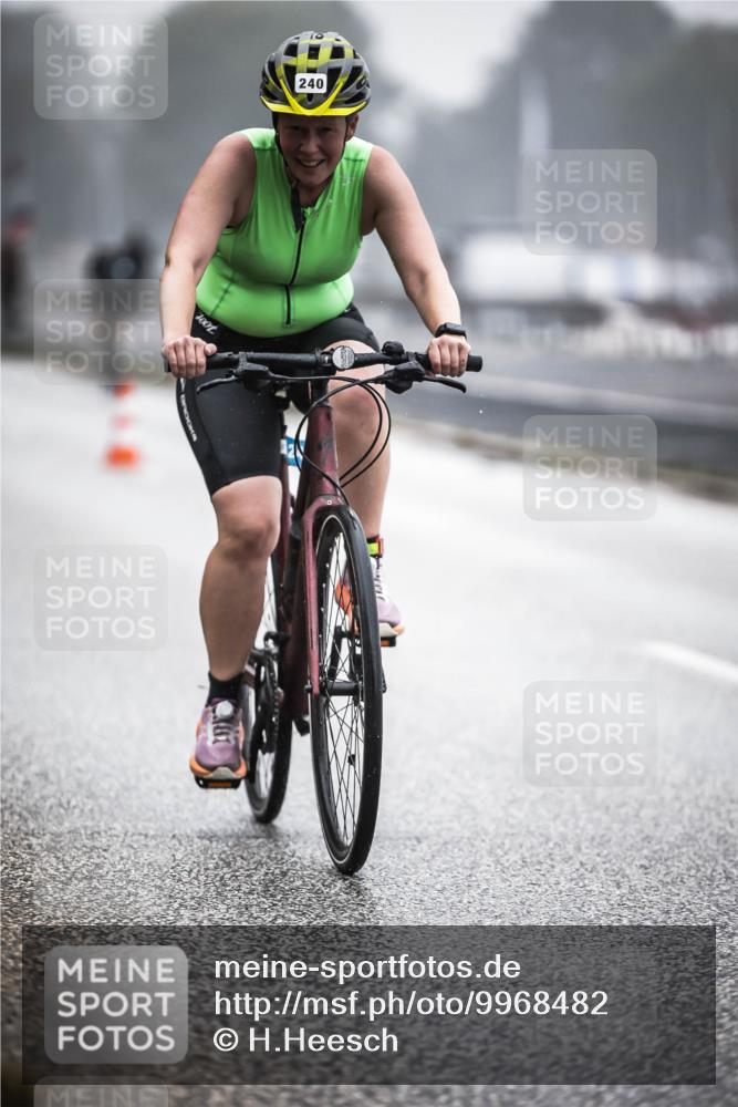 16.08.2026 - KN Förde Triathlon 2026 H.Heesch http://msf.ph/oto/9968482 16.08.2026 09:44:03 Radfahren 240, 248, 262 meine-sportfotos.de