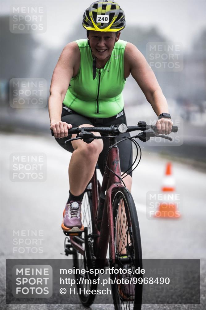 16.08.2026 - KN Förde Triathlon 2026 H.Heesch http://msf.ph/oto/9968490 16.08.2026 09:44:04 Radfahren 240, 247, 248, 262 meine-sportfotos.de