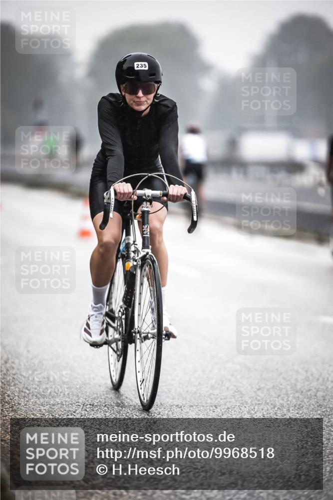 16.08.2026 - KN Förde Triathlon 2026 H.Heesch http://msf.ph/oto/9968518 16.08.2026 09:44:14 Radfahren 130, 131, 235, 245, 251, 805 meine-sportfotos.de