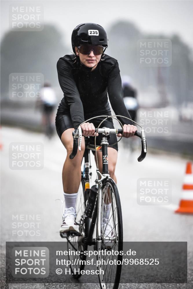 16.08.2026 - KN Förde Triathlon 2026 H.Heesch http://msf.ph/oto/9968525 16.08.2026 09:44:14 Radfahren 130, 131, 235, 245, 251, 805 meine-sportfotos.de