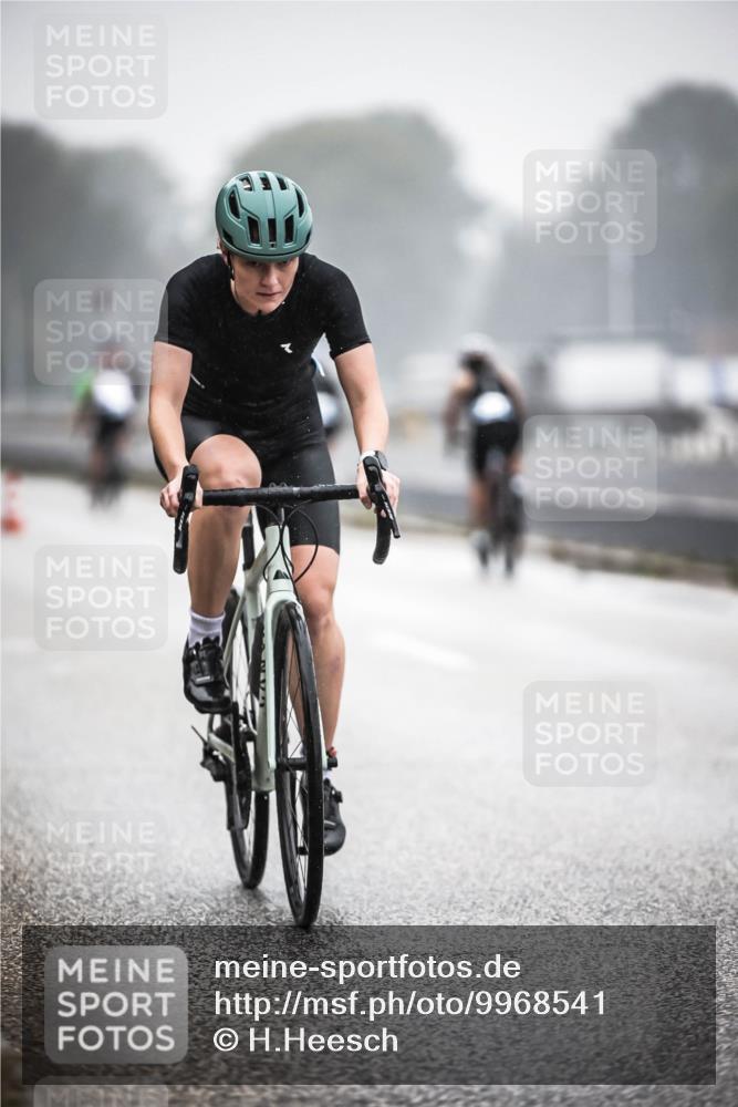 16.08.2026 - KN Förde Triathlon 2026 H.Heesch http://msf.ph/oto/9968541 16.08.2026 09:44:16 Radfahren 129, 131, 137, 235, 245, 805 meine-sportfotos.de