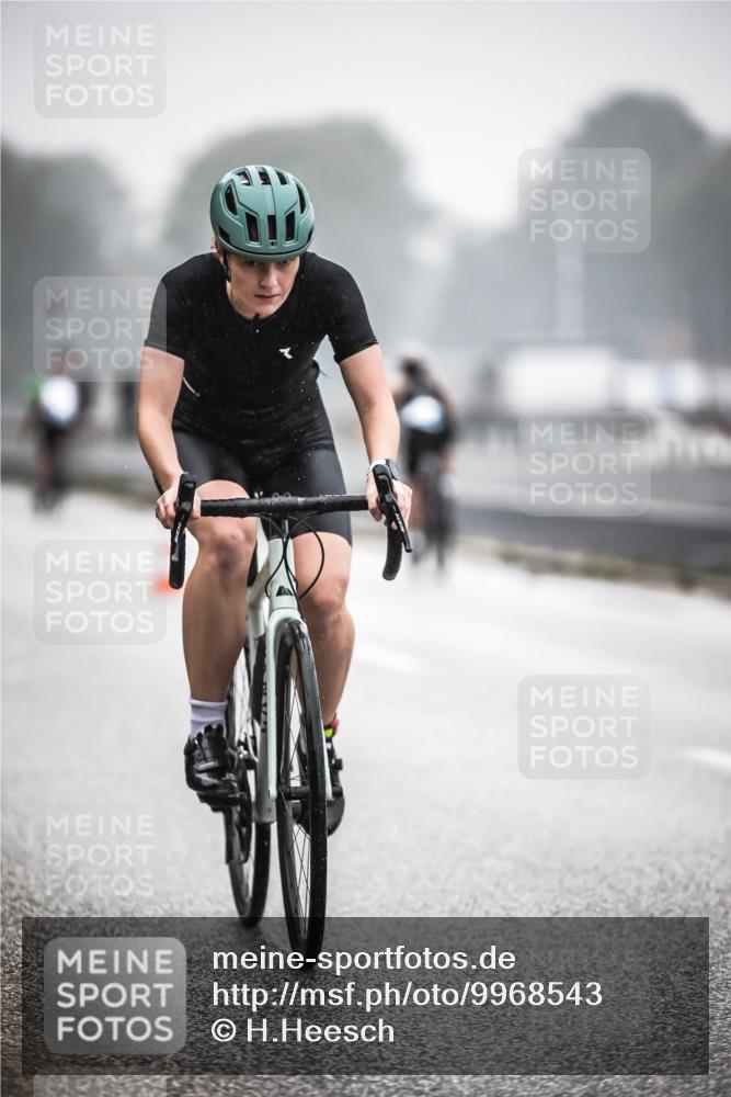 16.08.2026 - KN Förde Triathlon 2026 H.Heesch http://msf.ph/oto/9968543 16.08.2026 09:44:17 Radfahren 129, 131, 137, 235, 245, 805 meine-sportfotos.de